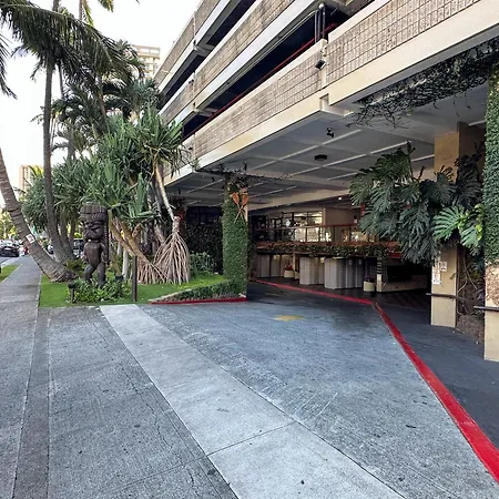Vacation Rental Studios At Hawaiian Monarch-2